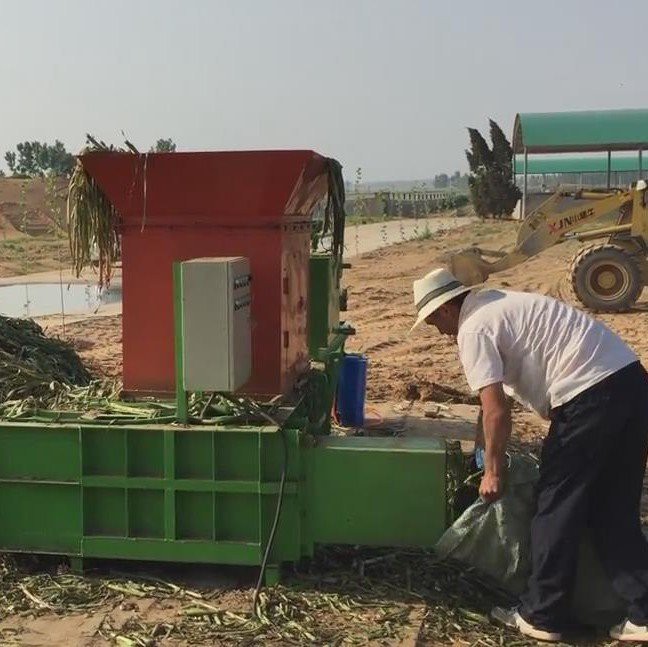 Silage packing machine 50kg (3)