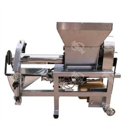 Nagy hatékonyságú mandulagomba zsákoló gép